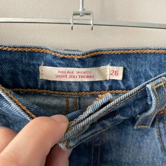 LEVI'S Ribcage Short Urban Oasis Mid-Rise Medium Wash Blue 26 - Picture 7 of 8